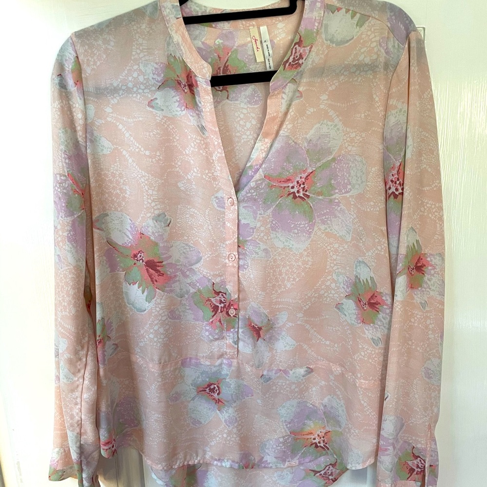 Women’s blouse